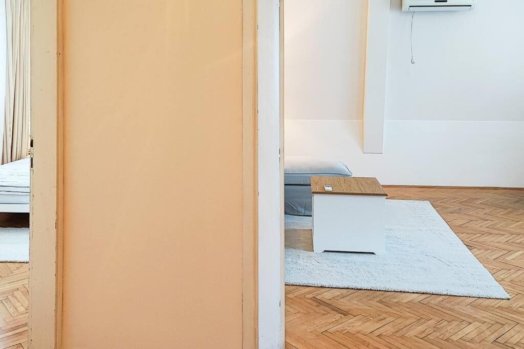 Filinhome Trg Mladenaca Novi Sad Exteriér fotografie
