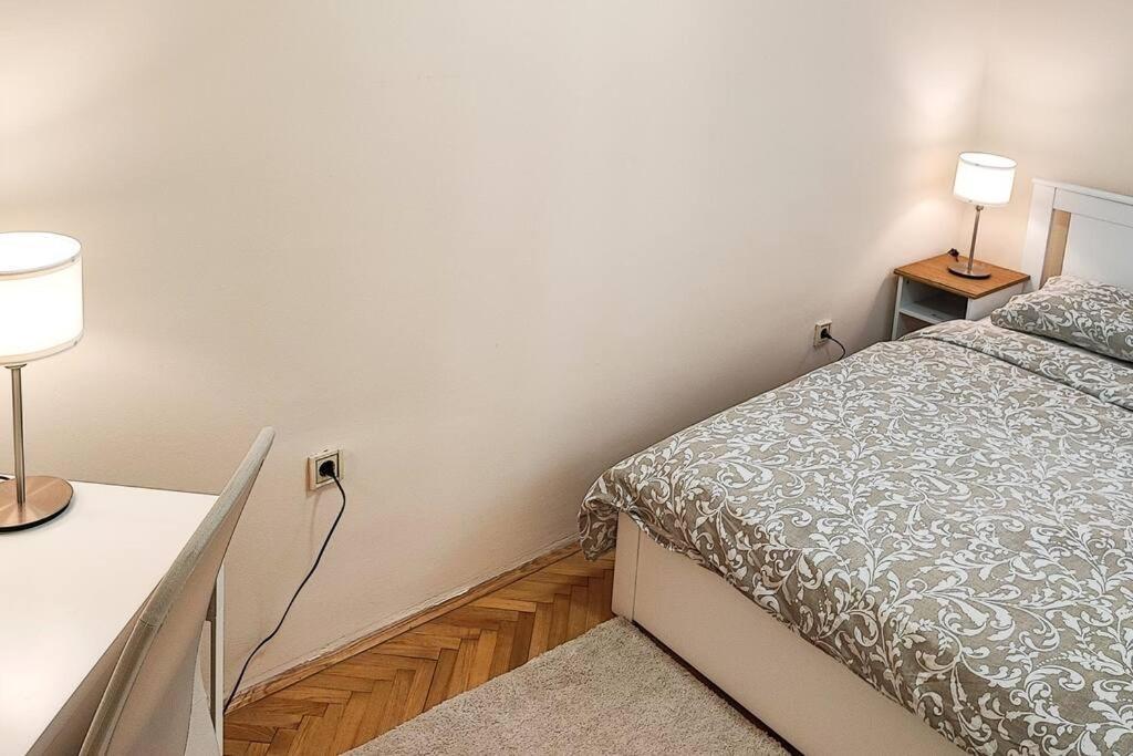Filinhome Trg Mladenaca Novi Sad Exteriér fotografie