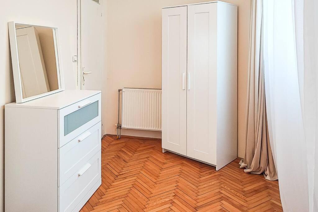 Filinhome Trg Mladenaca Novi Sad Exteriér fotografie