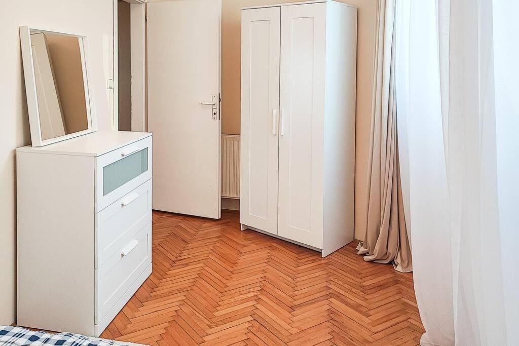 Filinhome Trg Mladenaca Novi Sad Exteriér fotografie