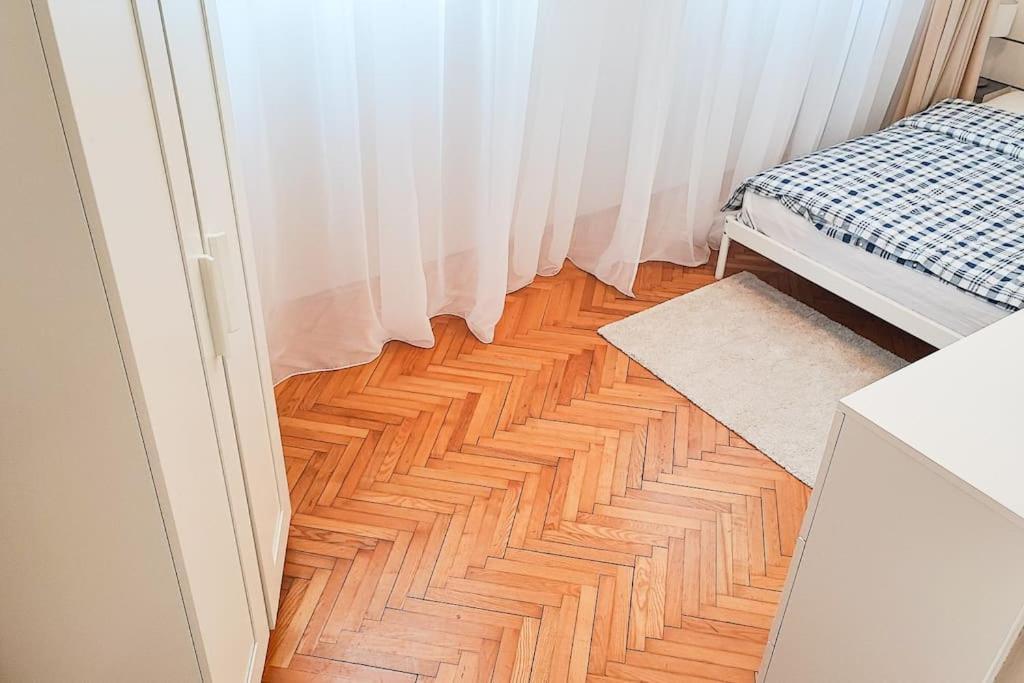 Filinhome Trg Mladenaca Novi Sad Exteriér fotografie